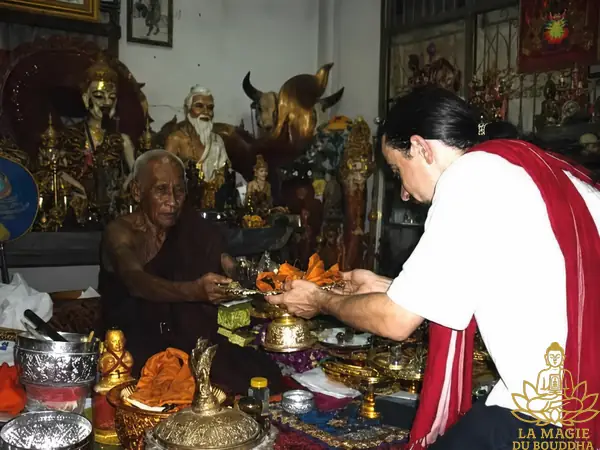 Bénédiction de luang phor ngoern