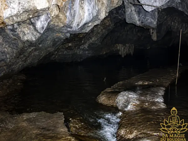grotte du nagas
