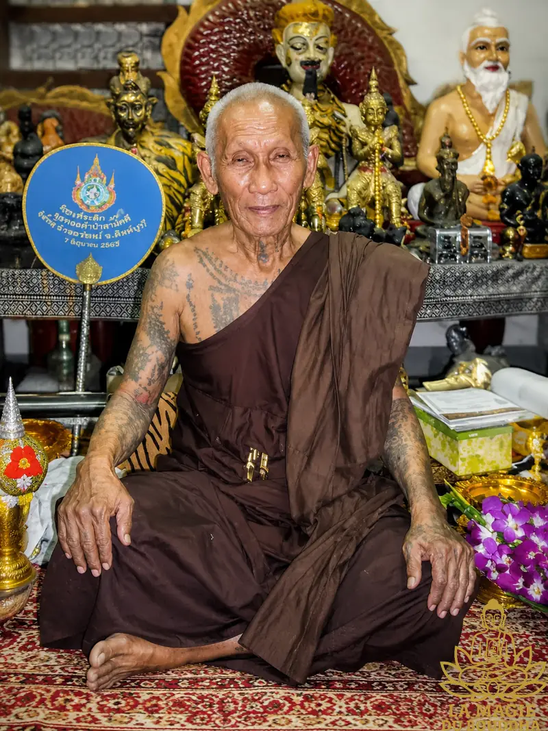vénérable luang phor ngoern du wat tham nam